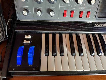 Moog-Minimoog Voyager Anniversary - blue